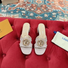 Louis Vuitton Slippers